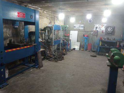 عکس تعمیرگاه شبانه روزی انصاری