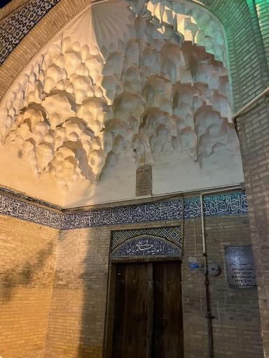 عکس مدرسه علمیه جهانگیرخان
