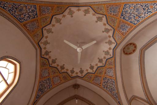 عکس مدرسه علمیه جهانگیرخان
