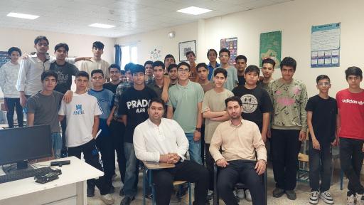 عکس دبیرستان دولتی دوره اول پسرانه ایرج نایب