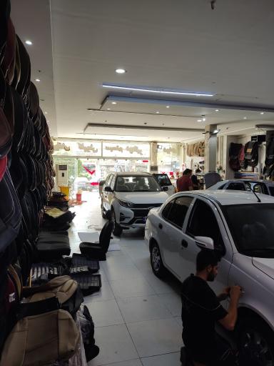 عکس کلینیک خودرو دکتر لوکس