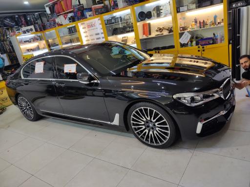 عکس کلینیک خودرو دکتر لوکس