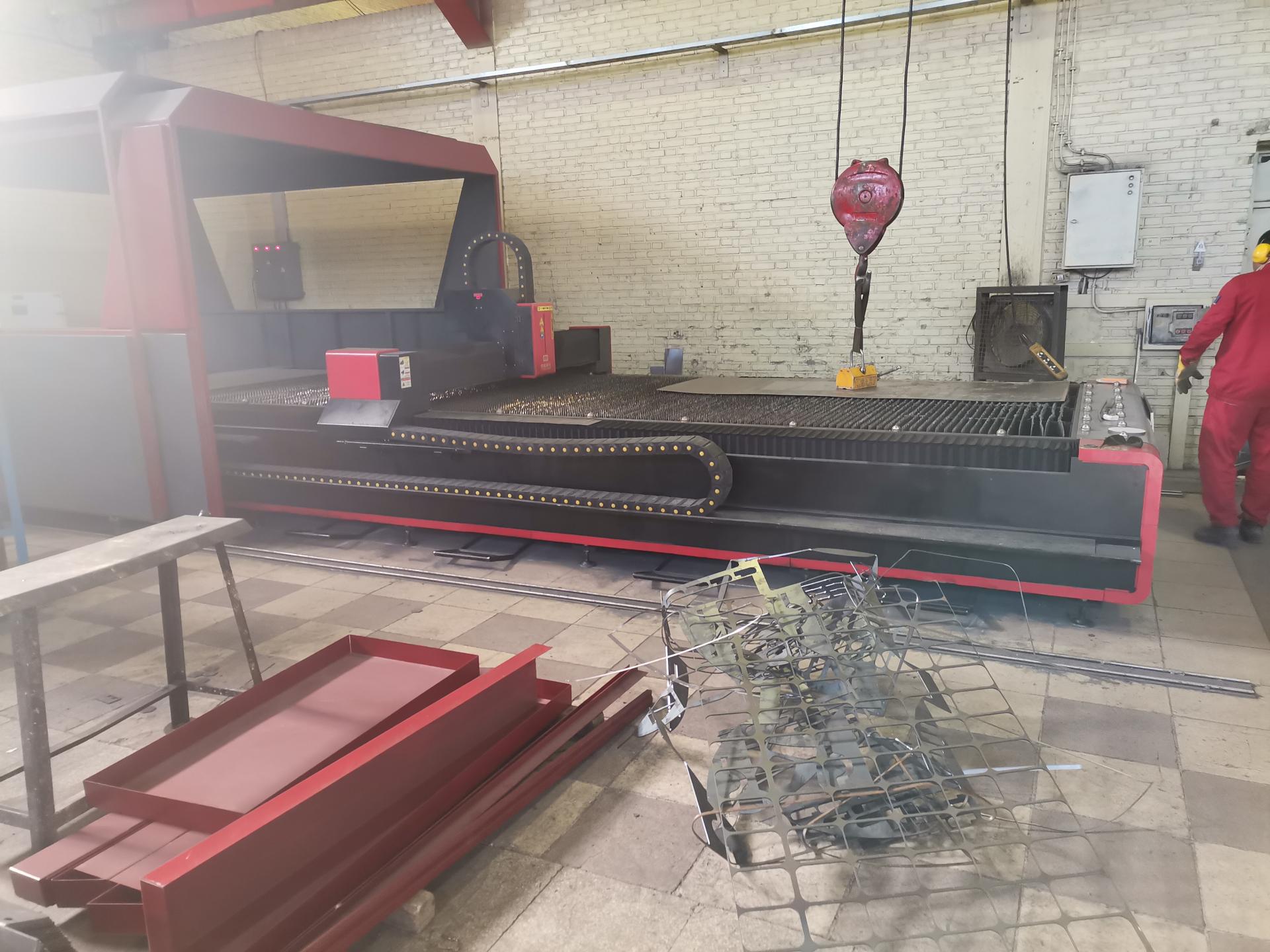 عکس شرکت پاریزان صنعت