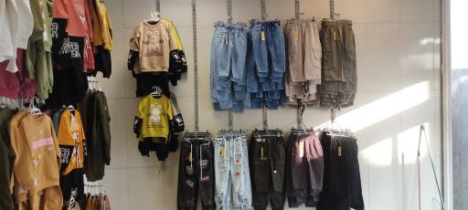 عکس فروشگاه لباس بچگانه