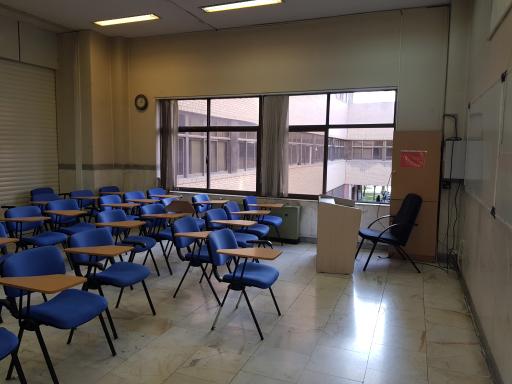 عکس دانشکده مهندسی صنایع و سیستم‌ها