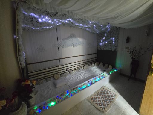 کلینیک تخصصی ماساژ ریحانه افقری