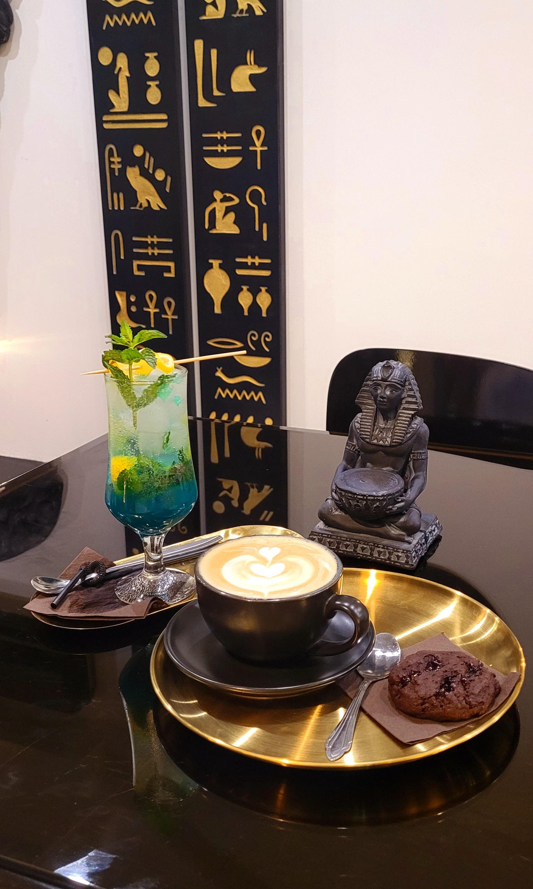 عکس کافه رستوران آپیس