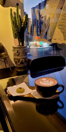 عکس کافه رستوران آپیس