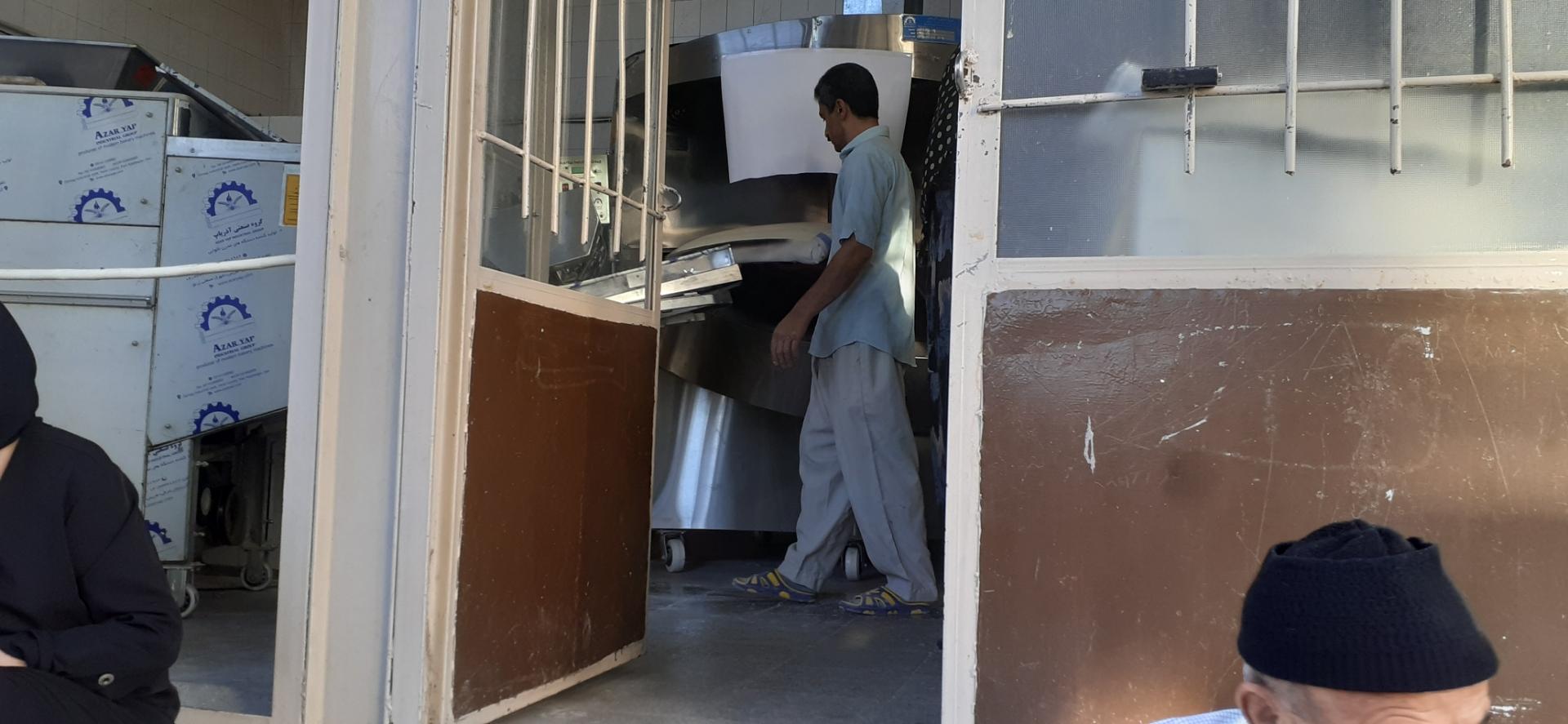 عکس نانوایی لواش