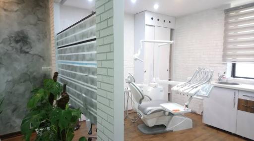 عکس دندانپزشکی دکتر امیدرضا فهیمی