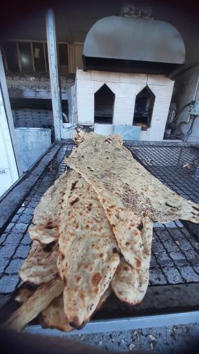 عکس نانوایی تافتون و سنگک