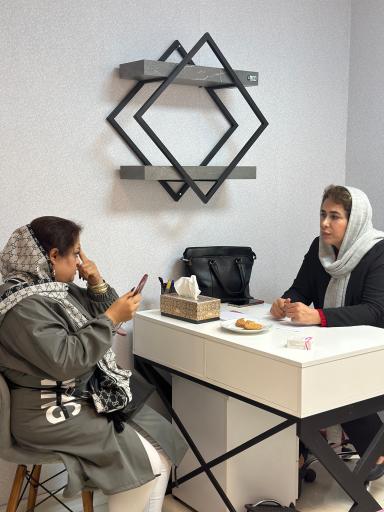 عکس مرکز پوست مو ارکیده