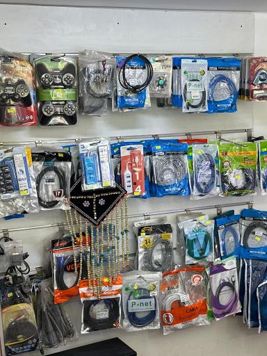 عکس فروشگاه کامپیوتر هیرمند