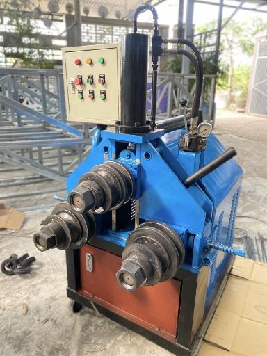 عکس «دوان صنعت» ماشین سازی دوانی