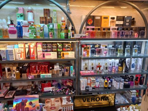 عکس لوازم آرایشی الی (فروهر)