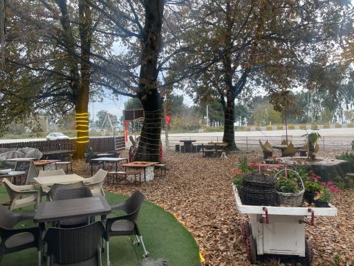 عکس کافه رستوران دارواش