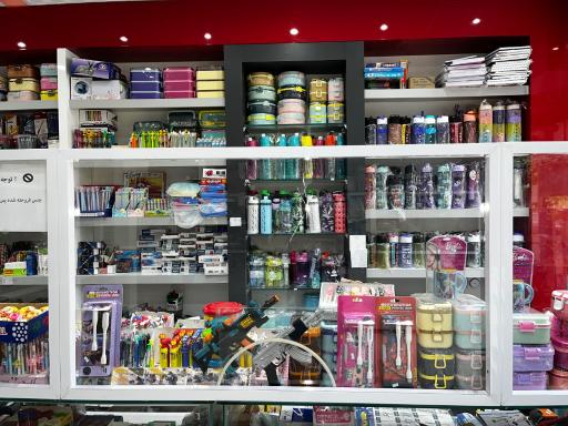 عکس لوازم التحریر مداد قرمز