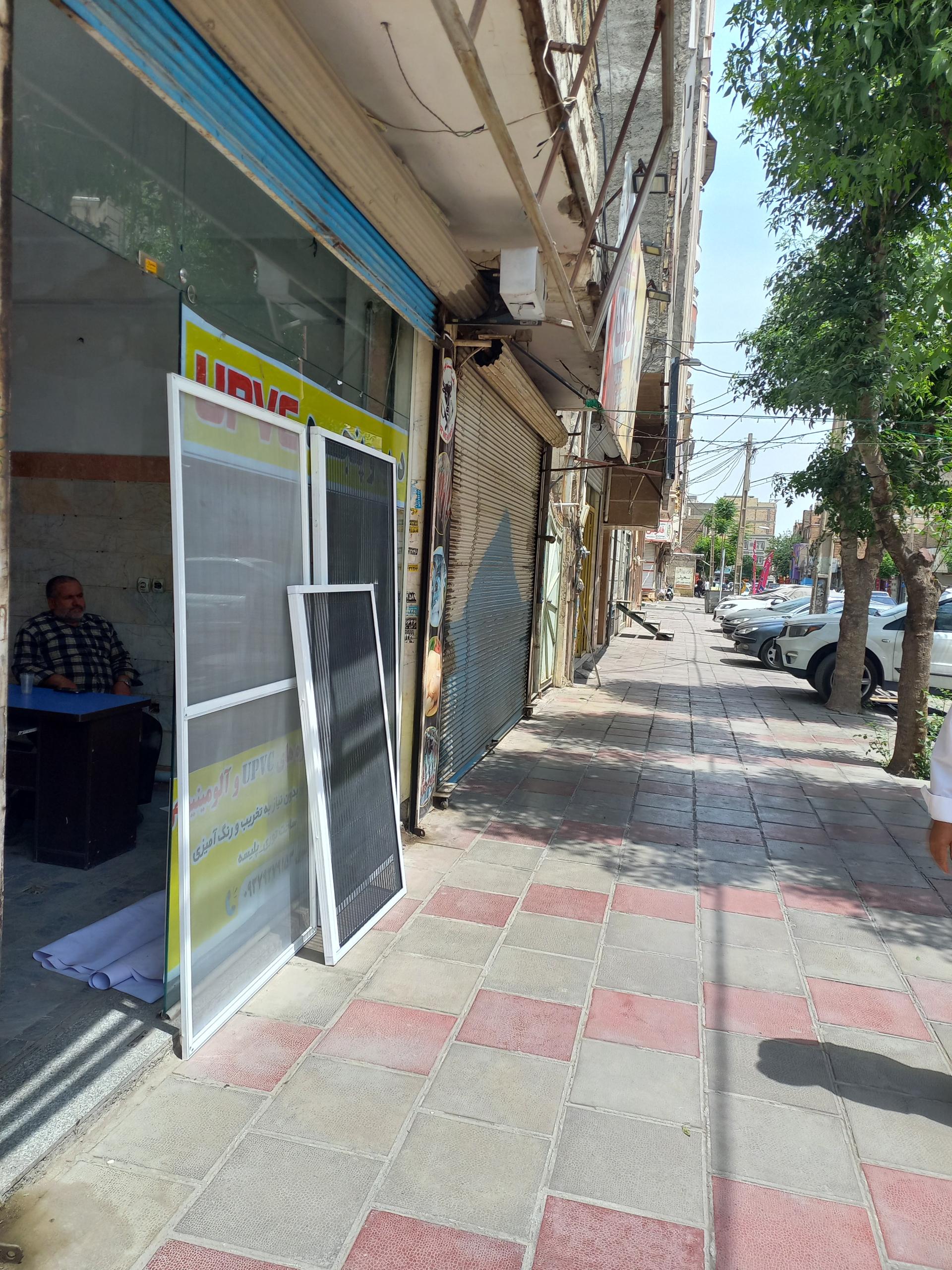 عکس تولید پنجره upvc آسایش