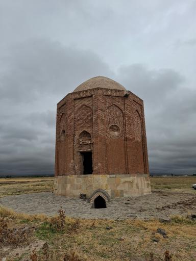 عکس برج شاطر اردبیل