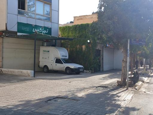 عکس تیپاکس شعبه پارامونت