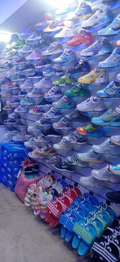 عکس کفش آدیداس برلین