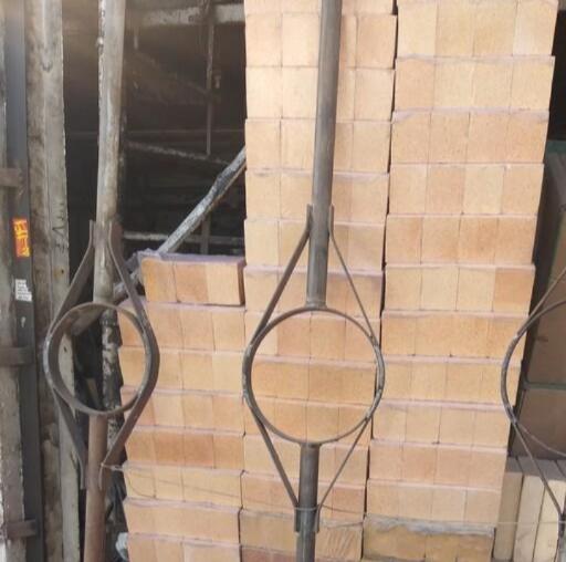 عکس مواد اولیه ریخته گری تقی یار (پرسپولیس) 