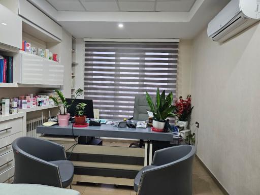 مطب دکتر معصومه دادرس متخصص زنان و زایمان