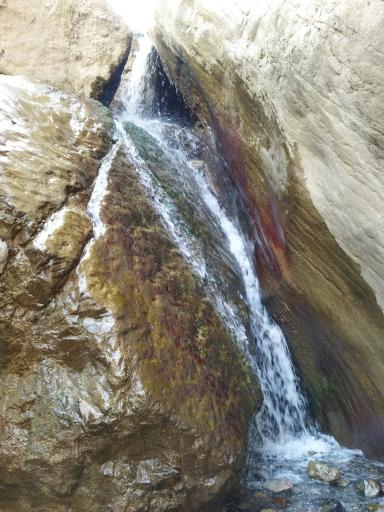 عکس آبشار چرم کهنه