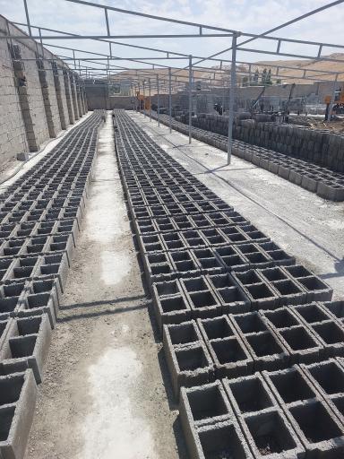 عکس کارخانه بلوک و تیرچه صنعتی آذر فولاد عباسی
