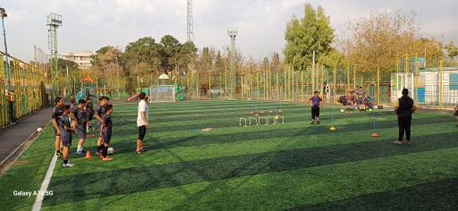 عکس زمین فوتبال بوستان فجر