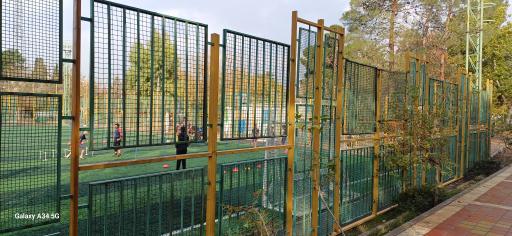 عکس زمین فوتبال بوستان فجر