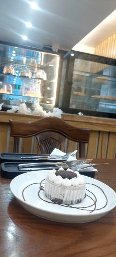 عکس کافه بیکری زمرد