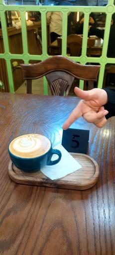 عکس کافه بیکری زمرد