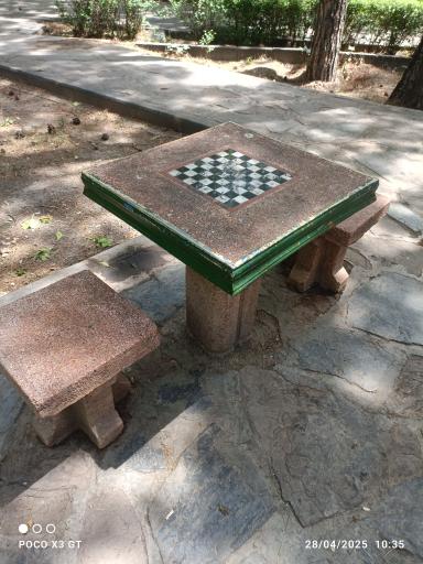 عکس آلاچیق شطرنج پارک لاله