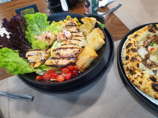 عکس کافه بیکری زمرد