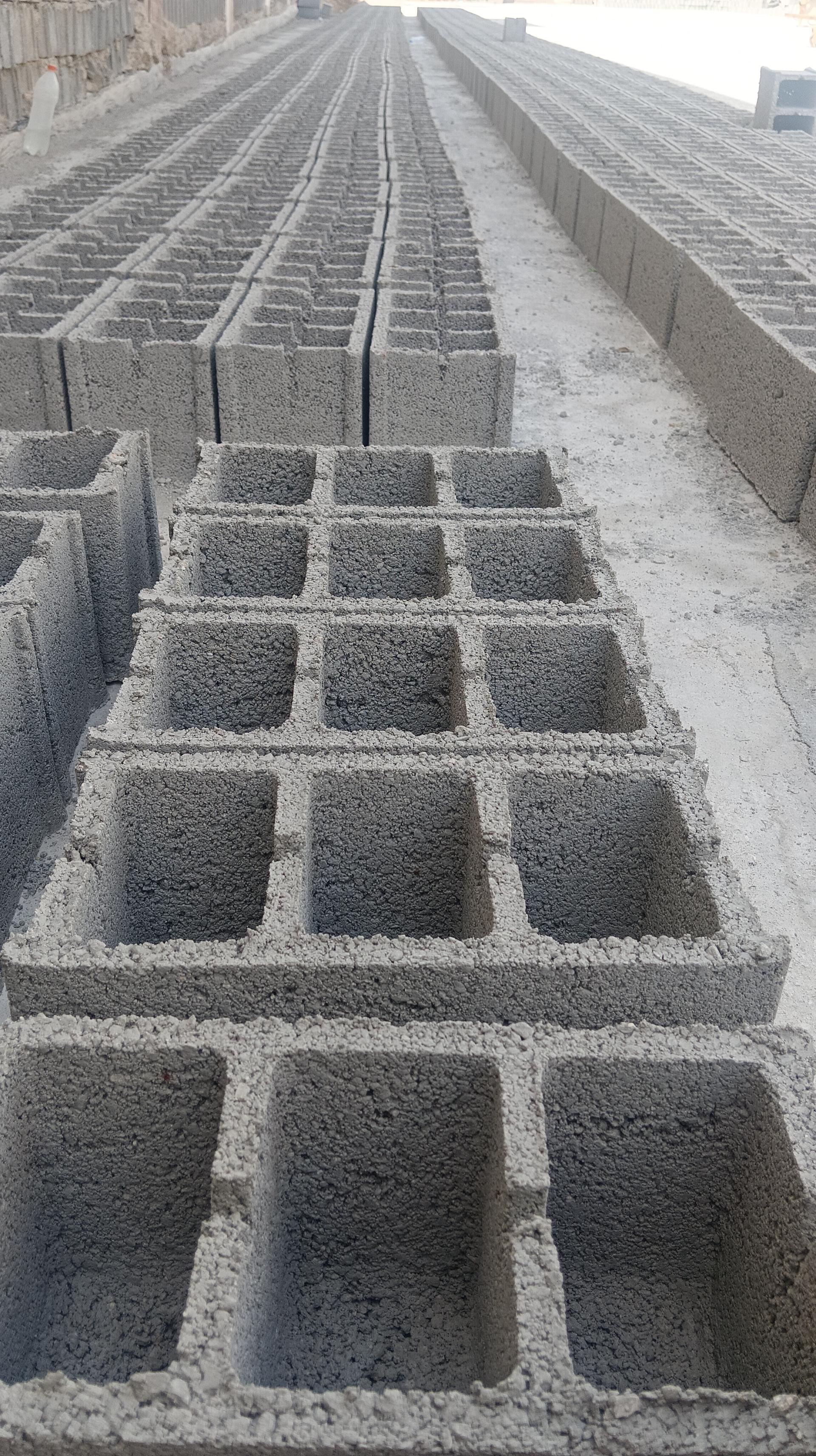 عکس کارگاه بلوک سازی زارع