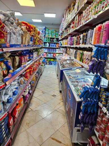 عکس سوپرمارکت محله