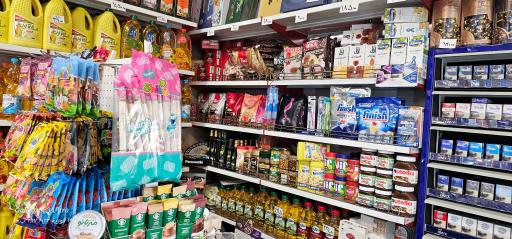 عکس سوپرمارکت محله