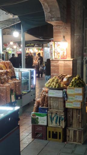 عکس بازار چهارراه رسولی