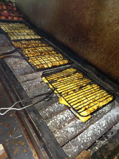 عکس رستوران آبشار