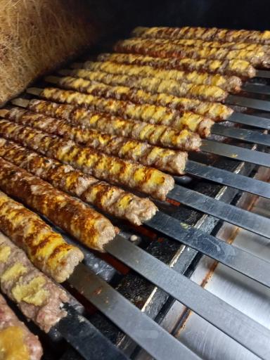 عکس رستوران آبشار