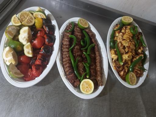 عکس رستوران آبشار