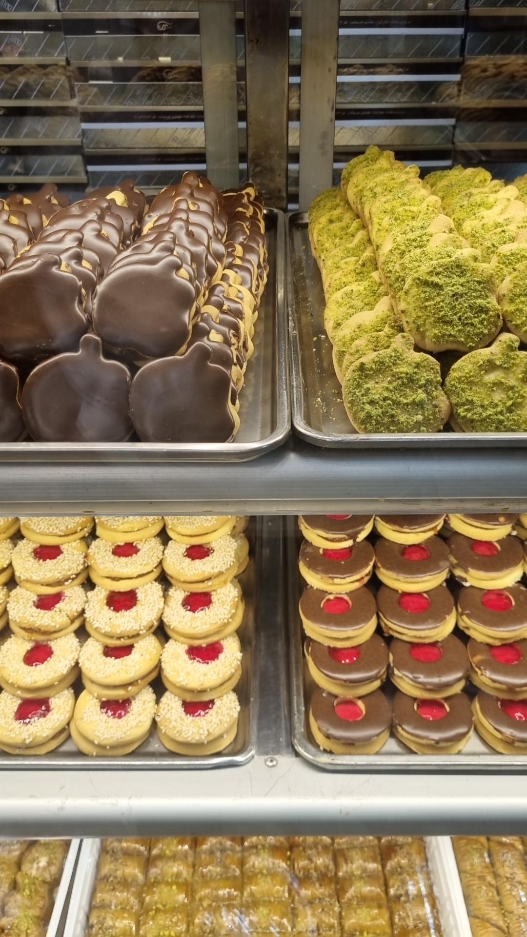 عکس قنادی گلها