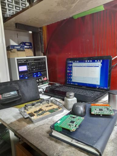 عکس برق خودرو و تعمیرات و  ریمپ ecu حامد بادامی