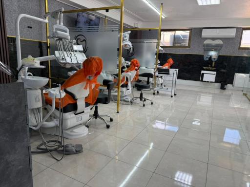 کلینیک دندانپزشکی صلابت 