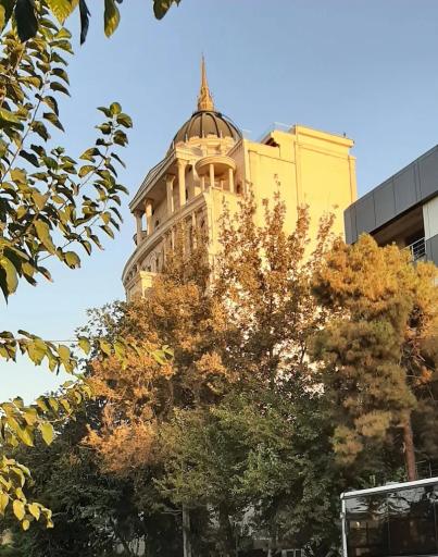 عکس برج فردوسی معلم