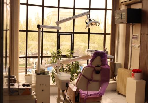 عکس کلینیک دندانپزشکی دکتر نعمتی‌آذر (دی)