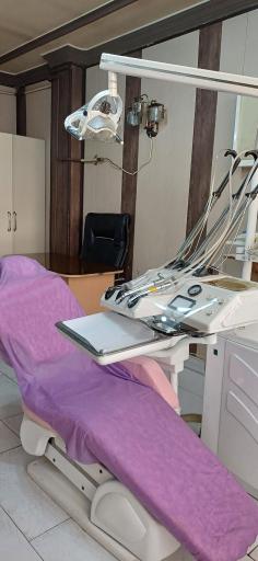 کلینیک دندانپزشکی دکتر نعمتی‌آذر (دی)