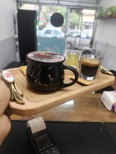 عکس کافه معین 