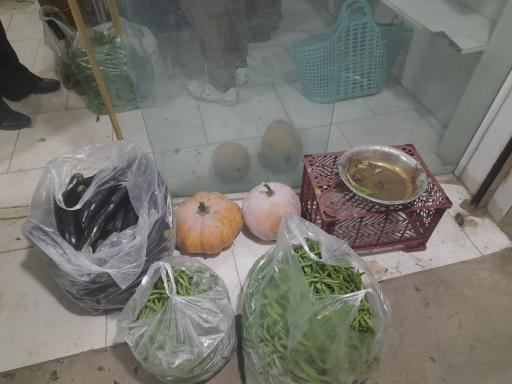 عکس سبزی فروشی قنبری